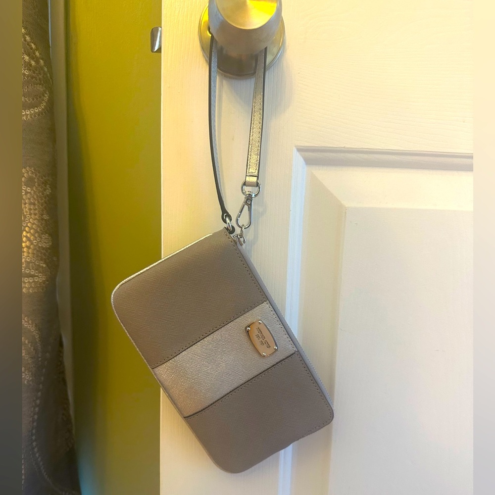 Michael Kors Gray/Silver Wristlet